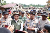 Menhut dan Kapolda Riau Ikut Evakuasi Korban Banjir Bandang di Agam