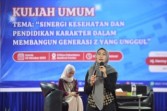 Beri Kuliah Umum di STIKes, Istri Gubri Dorong Mahasiswa Bentuk Karakter