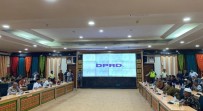 Dihadapan Ketua DPRD Riau, Massa AMMP Tegas Tolak Relokasi
