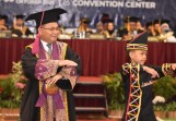 Dhika Aura Farming Meriahkan Wisuda Unilak