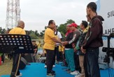 Jaga Lingkungan dan Bangun Sinergi, Kapolda Riau Bersama Ratusan Ojol Olahraga Bersama