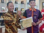 Berhasil Retas Sistem NASA, Siswa SMK di Pekanbaru Terima Penghargaan dari Wako