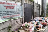Sampah Menumpuk di Jalan Satria, Warga Keluh Kesah