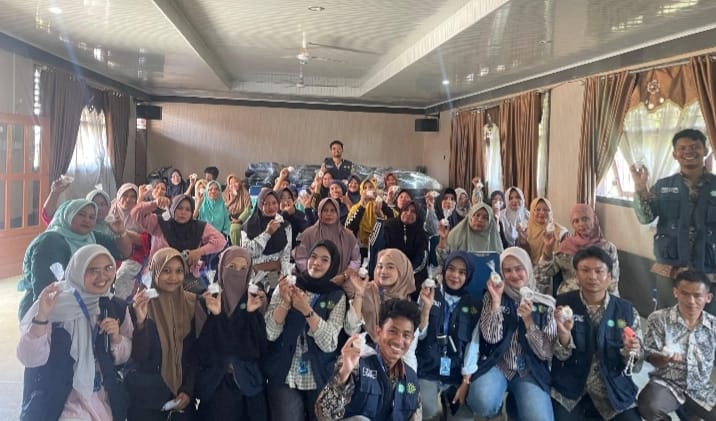 Mahasiswa KKN-MAS Implementasi Pemanfaatan Jahe Sebagai Balsem Herbal