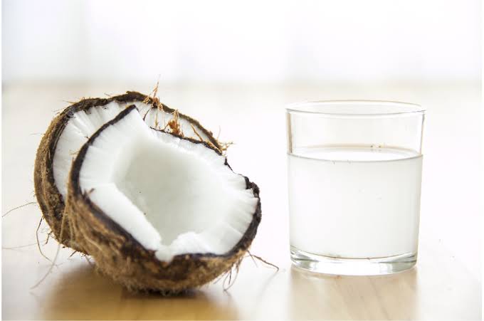Hasil Penelitian, Air Kelapa Tua Bisa untuk Kesehatan dan Tingkatkan Produksi Kakao