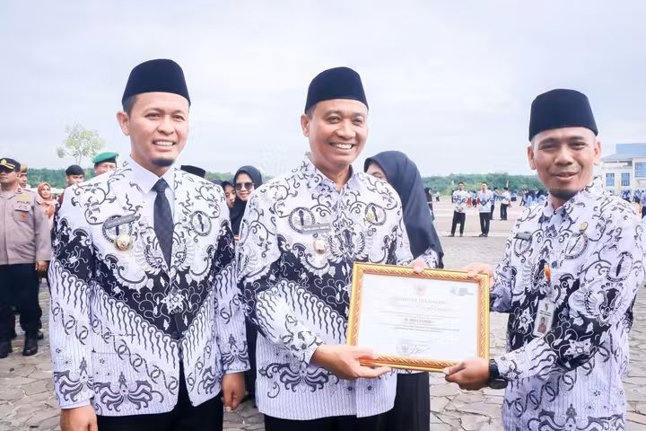 Guru Pilar Utama Pembentukan SDM, Harus Diberi Perhatian Khusus