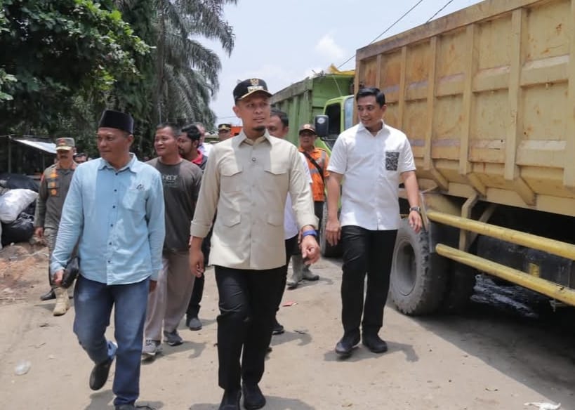Jalan Menuju TPA Sampah Rusak Parah, Wako Janji Tahun Ini Diperbaiki