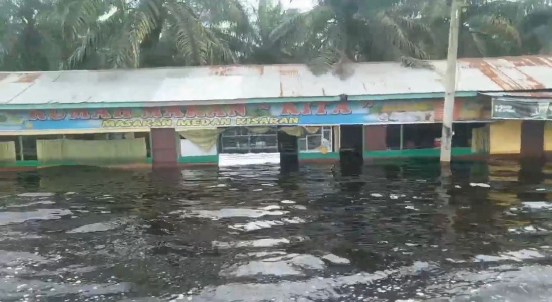 Ratusan Warga Pelalawan Mengungsi