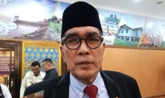 Ketua Fraksi Golkar DPRD Riau Enggan Berkomentar