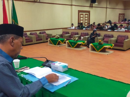 Ketua komisi I Motivasi Ratusan Mahasiswa UIR,Eddy Yatim :
