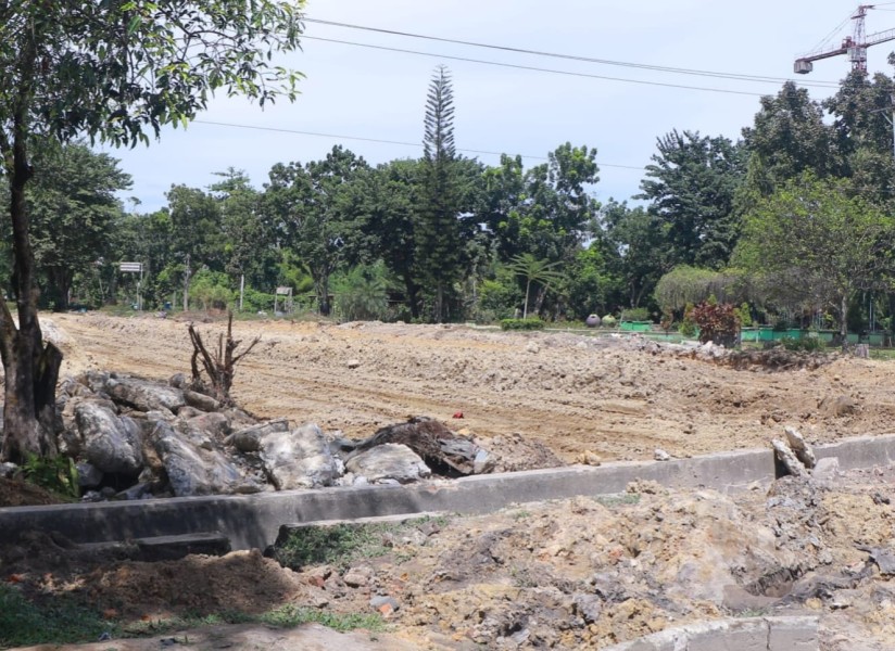 Progres Simpang Sebidang Jalan Arifin Ahmad Tahap Pembersihan Lokasi