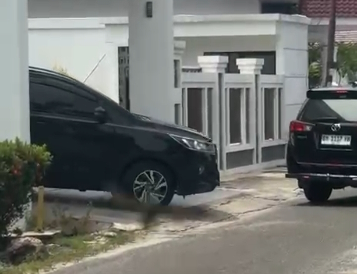 Kumpulan Alat Bukti, Rumah Tenaga Ahli Gubri Digeledah KPK