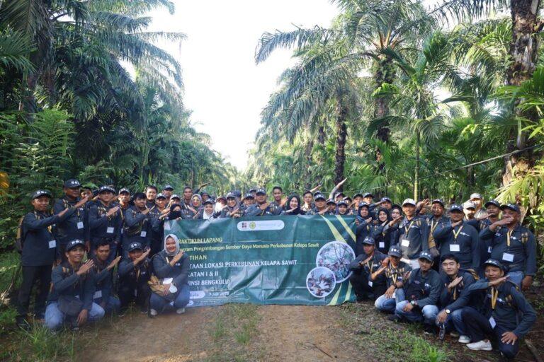 Implementasi SDM, Petani Sawit Bengkulu Utara dan Selatan Dilatih Agar Lebih Profesional