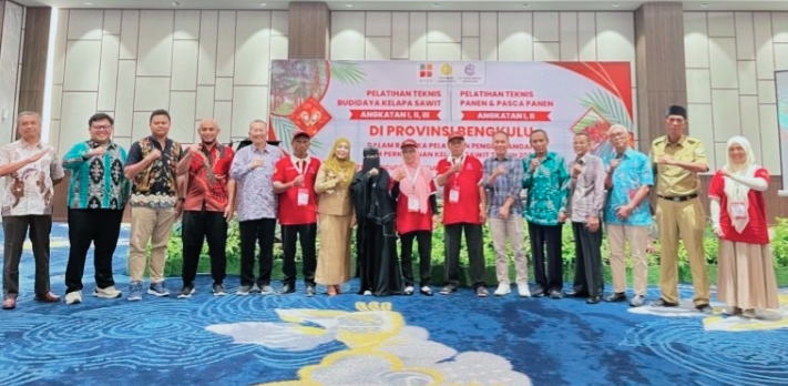 Petani Bengkulu Dilatih Tingkatkan Produktivitas Sawit