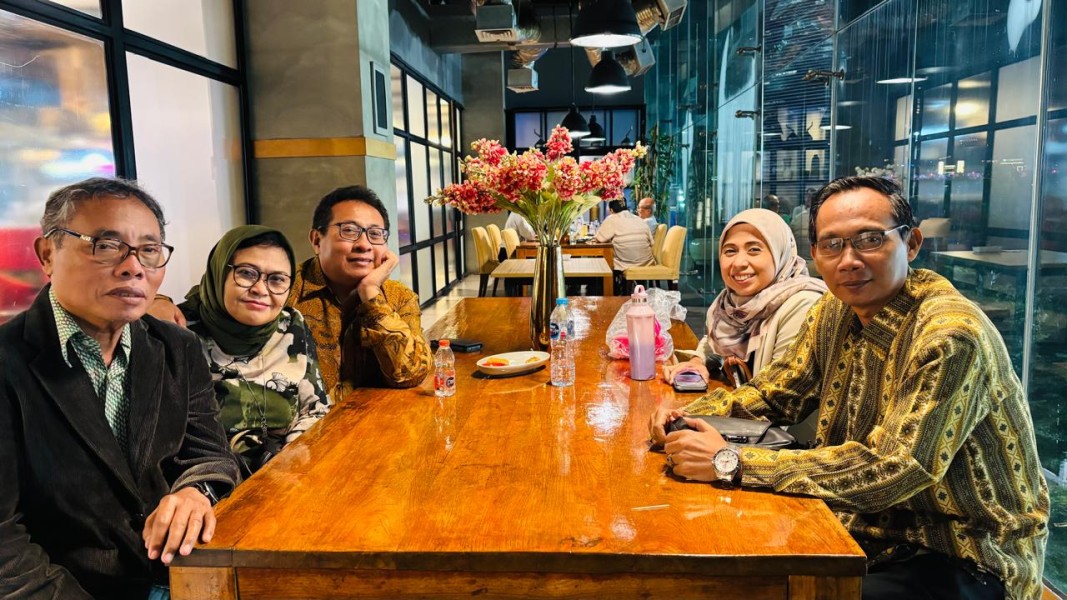 Ketum SMSI Bersama Pengurus Audiensi dengan Mendikdasmen Abdul Mu’ti