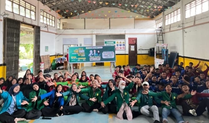 Mahasiswa KKN MAS Gelar Penyuluhan Kesehatan Reproduksi Remaja di SMK 1 Minas