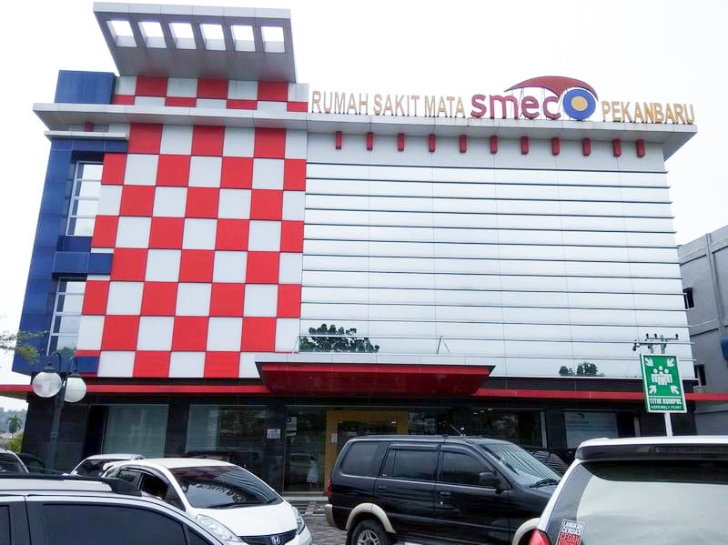 SMEC Pekanbaru Hadirkan Program Operasi Katarak Gratis untuk 100 Pasien Kurang Mampu