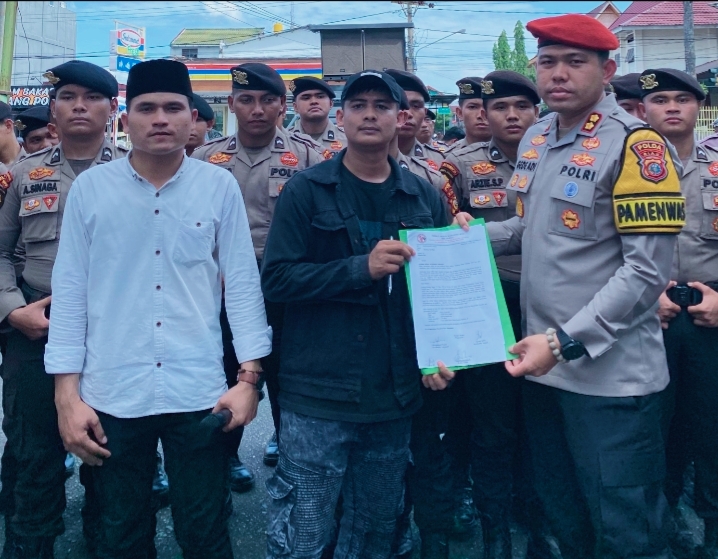 Massa SERAM Desak Aparat Penegak Hukum Ungkap Dugaan Skandal Pungli di Disdik Riau