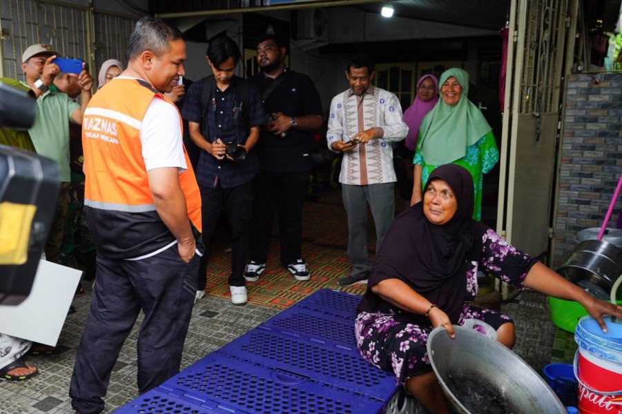 Giliran Pemprov Riau yang Bantu Korban Kebakaran di Jalan Pepaya Pekanbaru