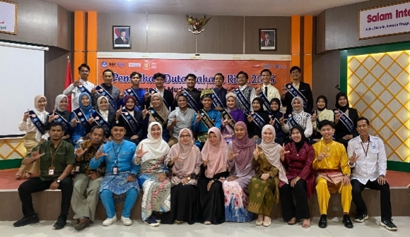Rencana Kerja Strategis, Finalis Duta Bahasa Riau 2025 Presentasikan Krida