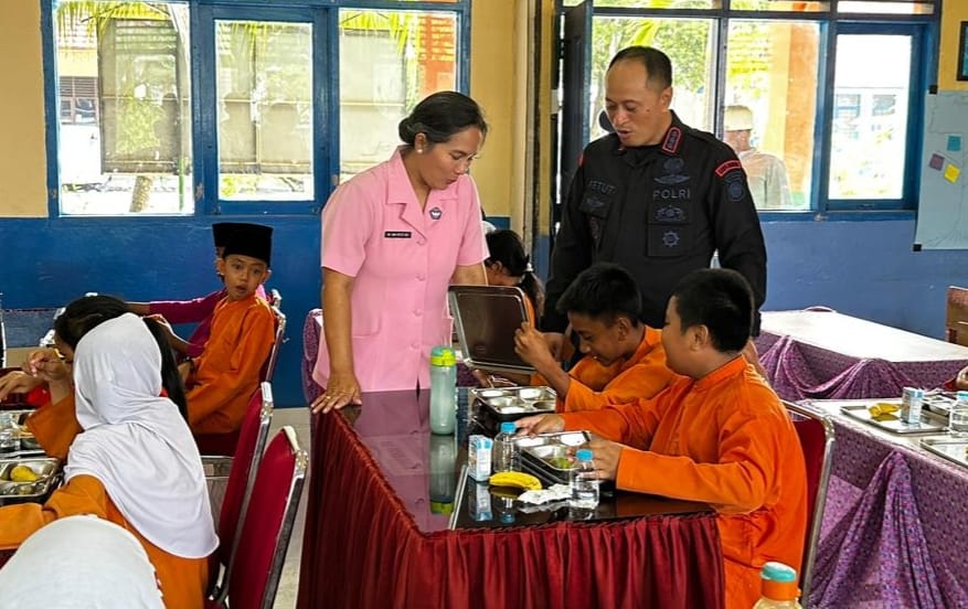 Kepala SDN 22: Bukti Nyata Polisi Membangun Generasi Sehat