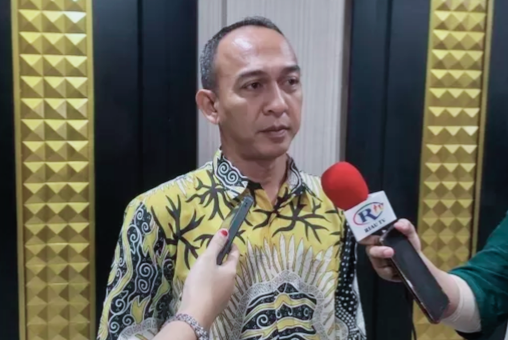 Kabel FO Menjuntai Kembali Makan Korban di Pekanbaru