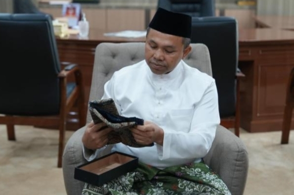 Gubri Minta Perusahaan Latih Siswa SMK di Riau Membatik dari Bahan Sawit