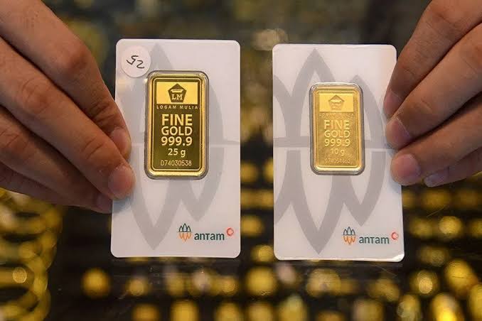 Akhir Pekan, Harga Emas Antam Terjun Bebas
