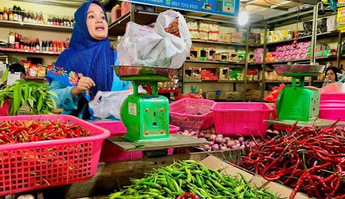 Jelang Lebaran, Harga Cabai Semakin Pedas