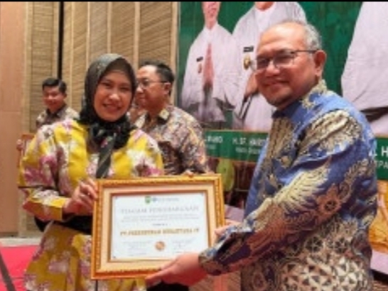 Berhasil Kembangkan Energi Baru Terbarukan, PTPN IV Regional III Diganjar Penghargaan Riau Downstream Industry Investment Proposal Project Challenge
