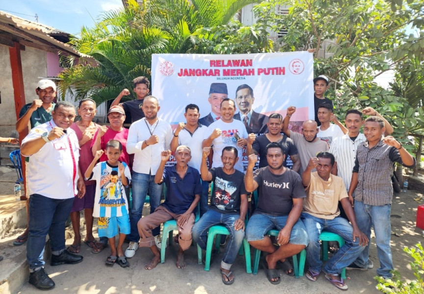 Ketum JMP Temui Masyarakat Akar Rumput, Langsung Deklarasi Siap Menangkan Ganjar Mahfud di Kota Maumere