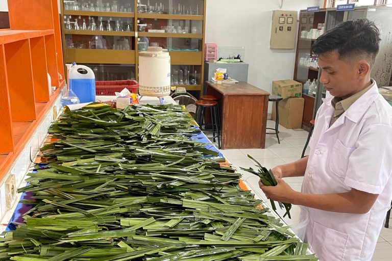 Mahasiswa ITSI Ubah Daun Sawit Jadi Permen Sehat Nan Lezat