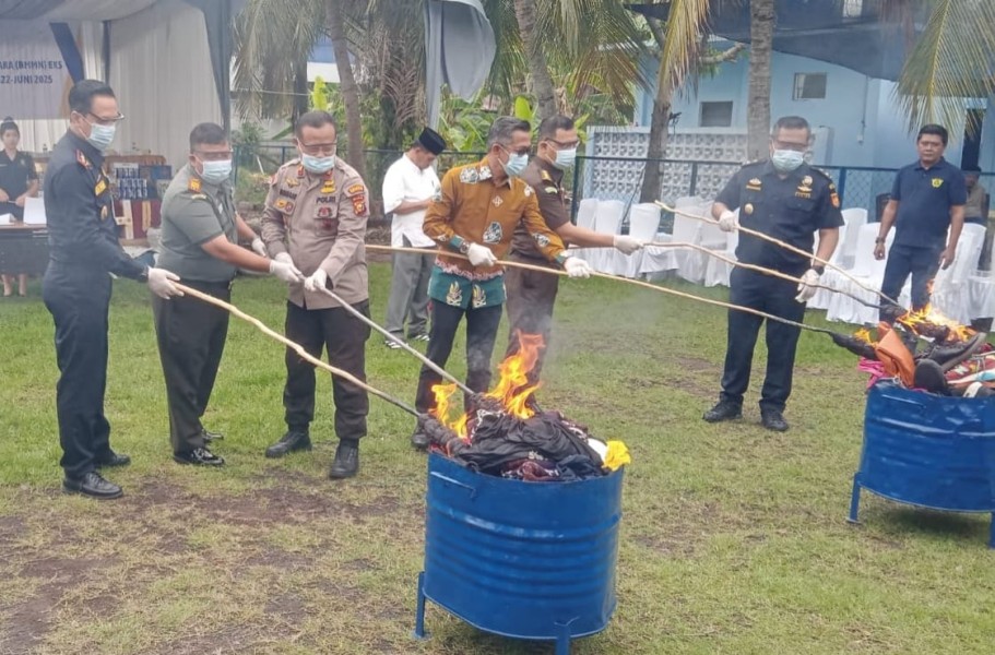 Bea Cukai Musnahkan Barang Ilegal Senilai Hampir 1.8 Miliar Rupiah