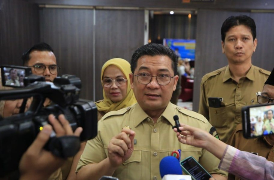 Masih ''Bersih-bersih'', SF Hariyanto juga Ganti Plt Kepala Inspektorat dan DLHK Riau