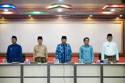 Berikan Perhatian Masyarakatnya, Bupati Rohil Dukung Terus Kinerja Anggota DPR RI Effendi Sianipar