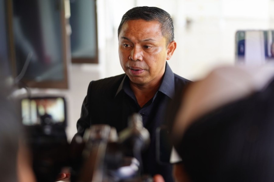 Gubernur Riau Abdul Wahid Dikabarkan Kena OTT KPK