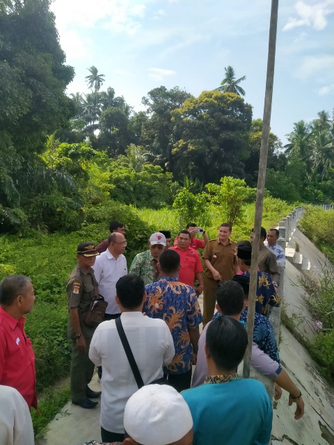Effendi Sianipar Dinilai Layak Dipertahankan di DPRI 2024, Masyarakat Rohul: Sehat Terus Pak Effendi Sianipar