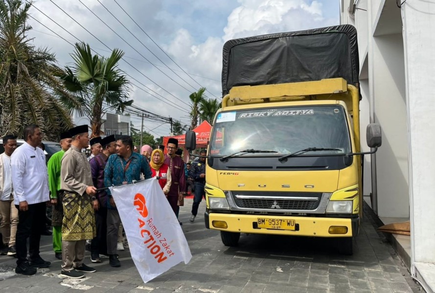 Truk Kemanusiaan Diberangkatkan Menuju Tapanuli Selatan