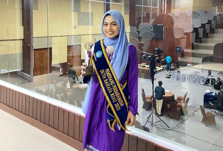Raih Gelar Pemenang Persahabatan Duta Bahasa Riau 2025, Ini Pesan Erica Arista untuk Generasi Muda!