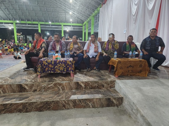 Berikan Dukungan Penuh di DPR RI, Effendi Sianipar Disematkan Marga Ginting Oleh Pengurus Merga Silima Kandis