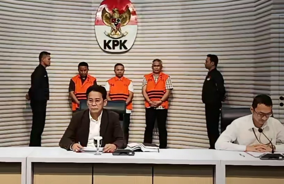 OTT di Riau, KPK Tetapkan Tiga Tersangka