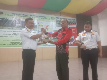 Cetak Lulusan Terbaik Bidang Pelayaran, 215 Orang Diberikan Sertifikat: Terimakasih Instruktur dan Effendi Sianipar