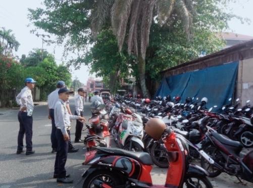 Dishub Pekanbaru Tertibkan Tempat Parkir Liar