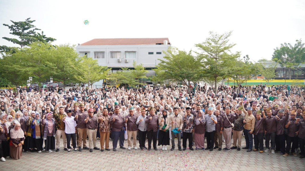 Umri Lepas 1.783 Mahasiswa KKN-MAS 2025, Rektor: Mereka Duta Muhammadiyah