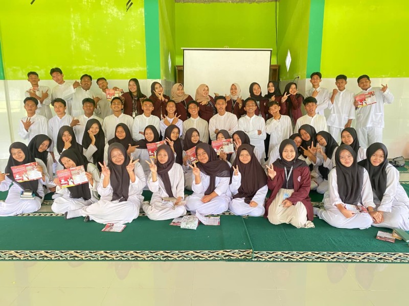 Mahasiswa KKN Universitas Abdurrab Gelar Sosialisasi Cegah Bullying di SMAN 2 Tandun