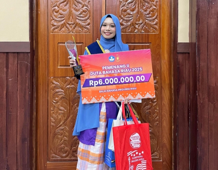 Dara Rokan Hulu Ini Siap Menjadi Agen Perubahan Bahasa di Era Digital