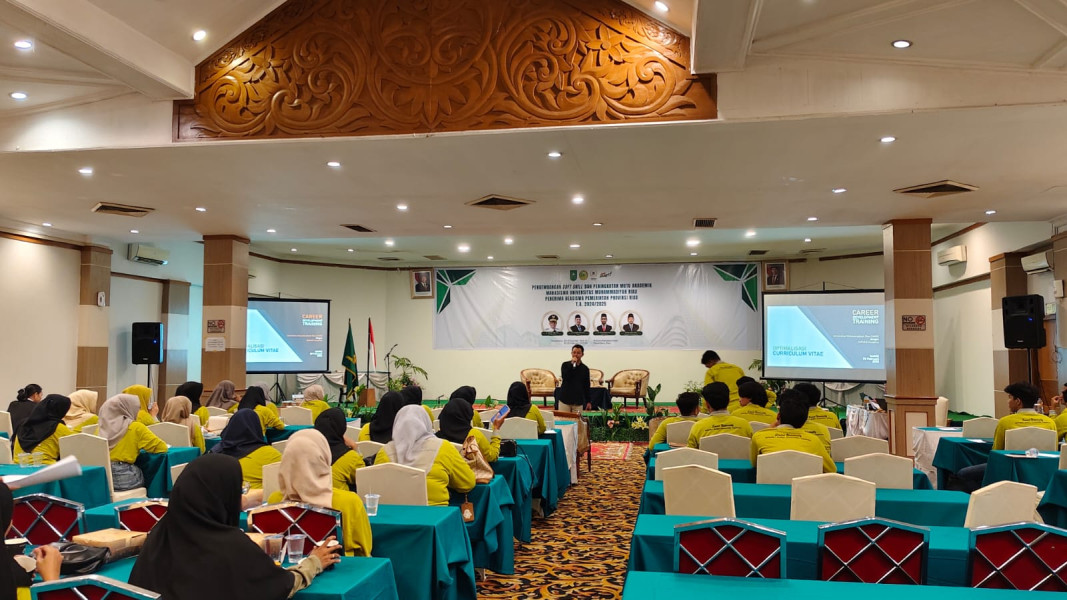 Mahasiswa Umri Penerima Beasiswa Pemprov Riau Dibekali Pelatihan Persiapan Dunia Kerja