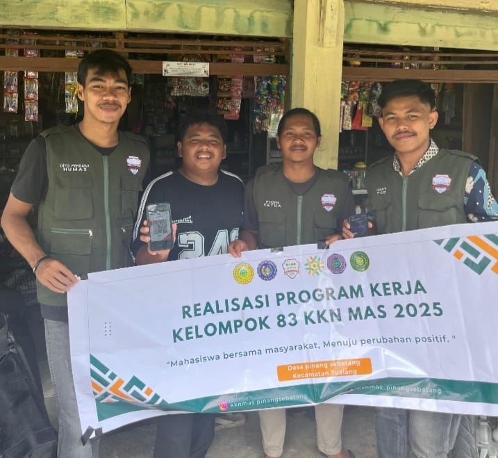 Pelaku UMKM di Desa Pinang Sebatang Dibuatkan Code Pembayaran QRIS