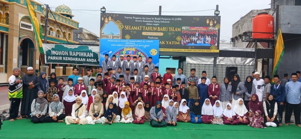 Mahasiswa KKN MBKM Fisip Unri Gelar Penampilan Bakat Didikan Subuh